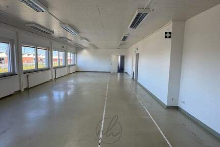 Geräumige Bürofläche im 1.OG in Winsen zimmer