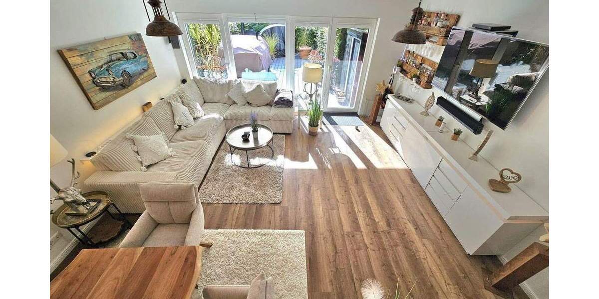 Lichtdurchflutete Terrassenwohnung im EG über zwei Ebenen im Alstertal 3 zimmer