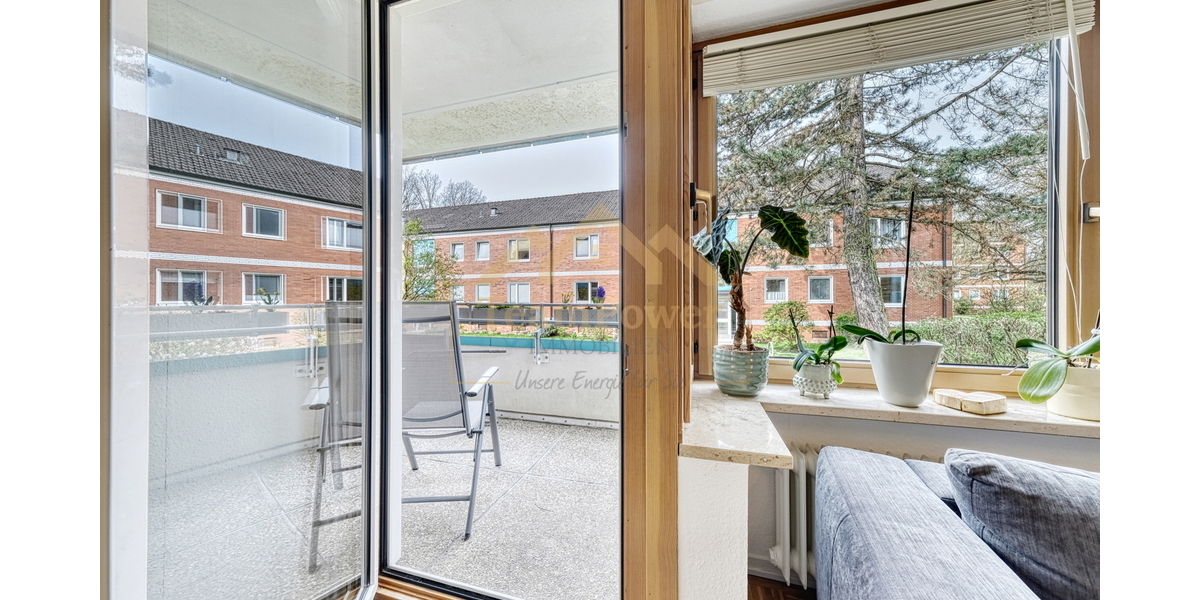 Wohnen nahe AEZ: 3,5 Zimmer, Balkon & TG - Stellplatz im Hochparterre - Erdgeschoßwohnung Hamburg Wandsbek | Angebot:26294180