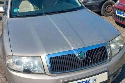 Skoda Superb 237.270 km 2.950 &euro; Hamburg 21031