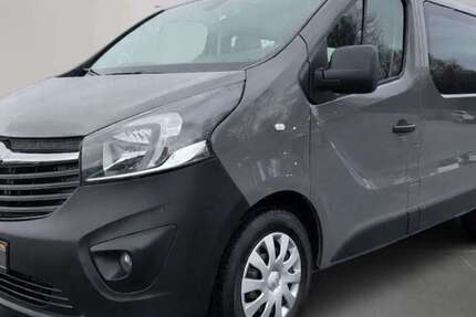 Opel Vivaro 86.695 km 19.990 &euro; Hamburg 20539