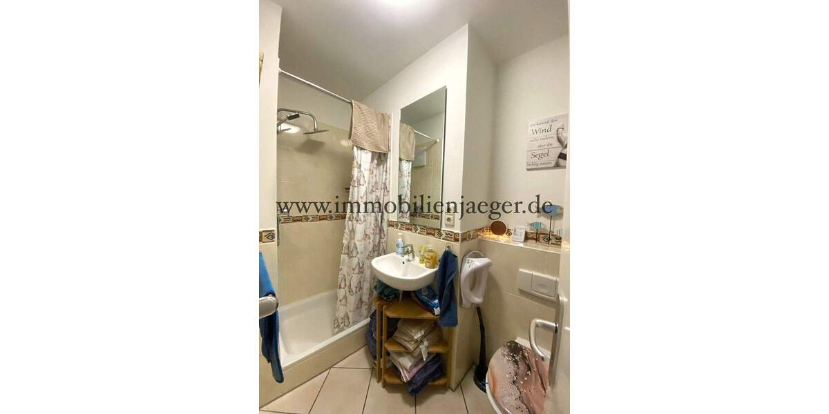 Kohfurth in 2.Hausreihe - helle Eckwohnung im Hochparterre mit Terrasse - 2x Bäder, EBK, TG möglich 4 zimmer