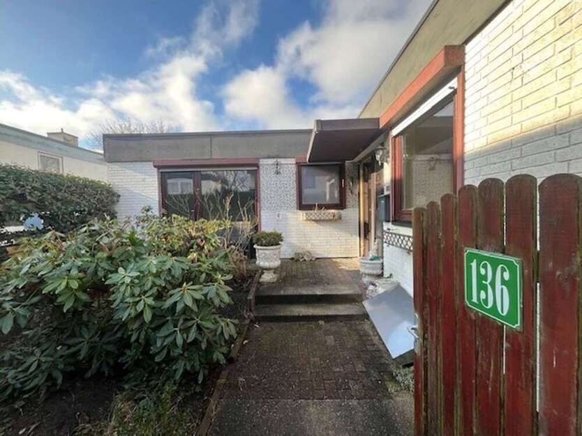 Haus zum Kaufen in Norderstedt 360.000 € 96 m²