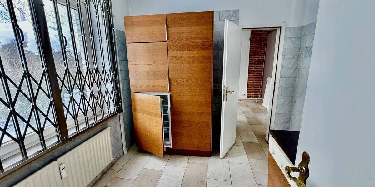 Gewerbeobjekt Hamburg Blankenese - 1 Zimmer, 105 m&sup2;, 2.900&euro; | Angebot:26472948