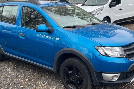 Dacia Sandero 139.000 km 6.250 € Hamburg 21107