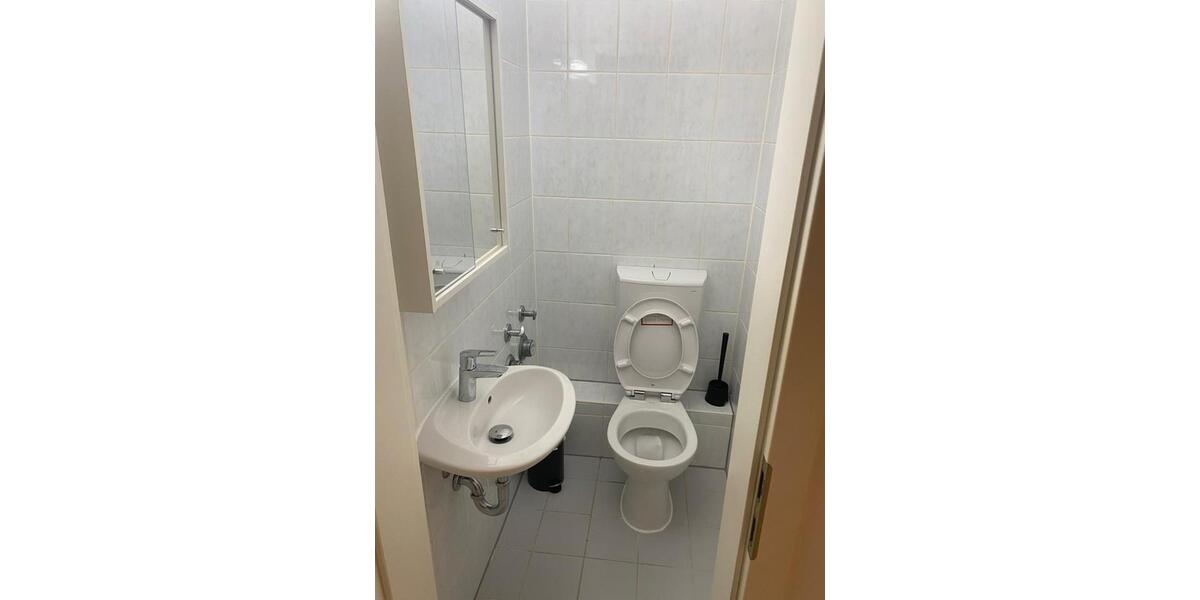 Etagenwohnung Hamburg Schnelsen - 5 Zimmer, 12 m&sup2;, 650&euro; | Angebot:25291528