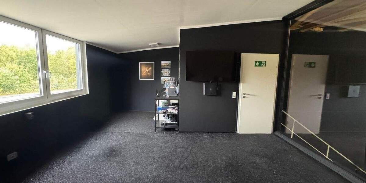 Attraktive Büro- und Lagerflächen mit Galerie in Norderstedt zimmer