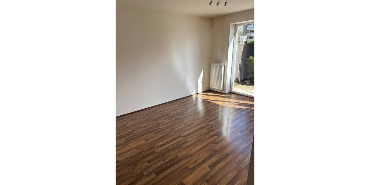 Etagenwohnung Hamburg Schnelsen - 3 Zimmer, 82 m&sup2;, 5.000&euro; | Angebot:26257617