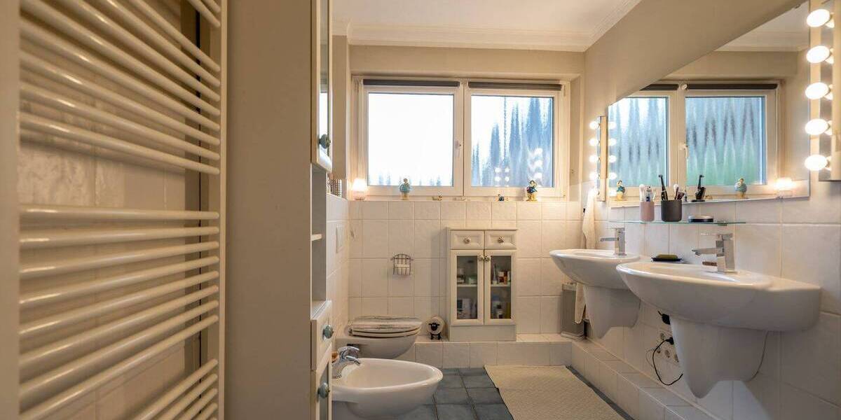 Mehrfamilienhaus, Wohnhaus Hamburg Rahlstedt - 9 Zimmer, 269 m&sup2;, 750.000&euro; | Angebot:26698011