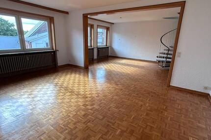 charmante Maisonettewohnung in zentraler Lage zimmer