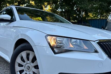 Skoda Superb 146.000 km 15.500 € Hamburg 21079