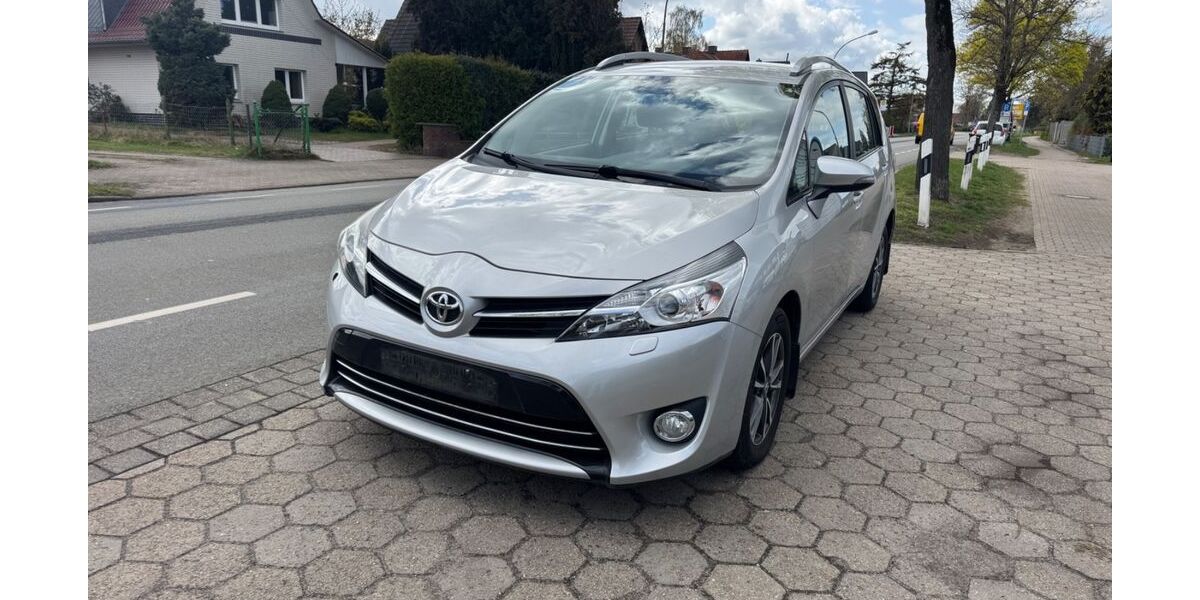 Toyota Verso 257.000 km 4.300 &euro; Stelle 21435