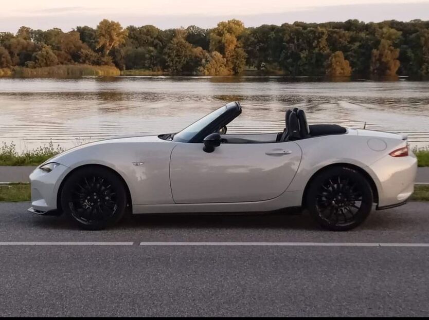 Mazda MX-5 49.300 km 21.600 € Hamburg 21035
