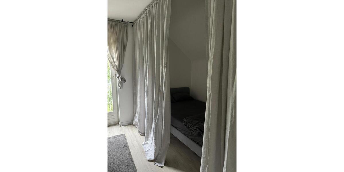 Dachgeschoßwohnung Hamburg Langenhorn - 1 Zimmer, 35 m&sup2;, 750&euro; | Angebot:25368505