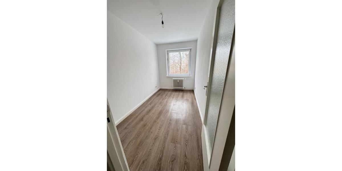 Erdgeschoßwohnung Hamburg Wandsbek - 3 Zimmer, 70 m&sup2;, 1.700&euro; | Angebot:26276046