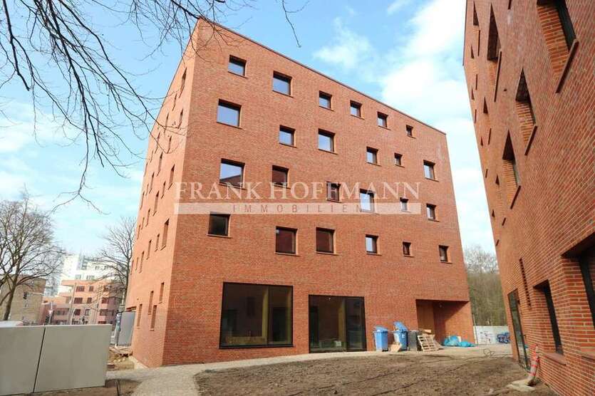 Büro in Hamburg 3.354 € 172 m²