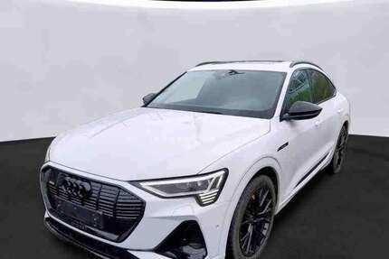 Audi e-tron 47.627 km 38.990 &euro; Hamburg 22047