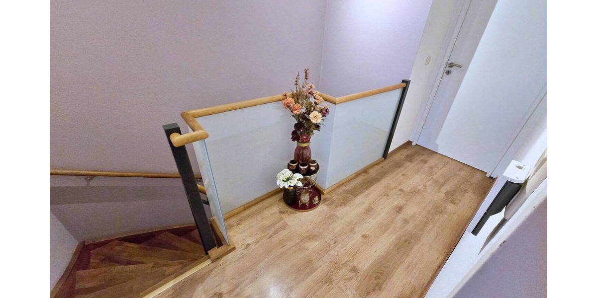 Reihenmittelhaus Ahrensburg - 5 Zimmer, 110 m&sup2;, 498.000&euro; | Angebot:26486640