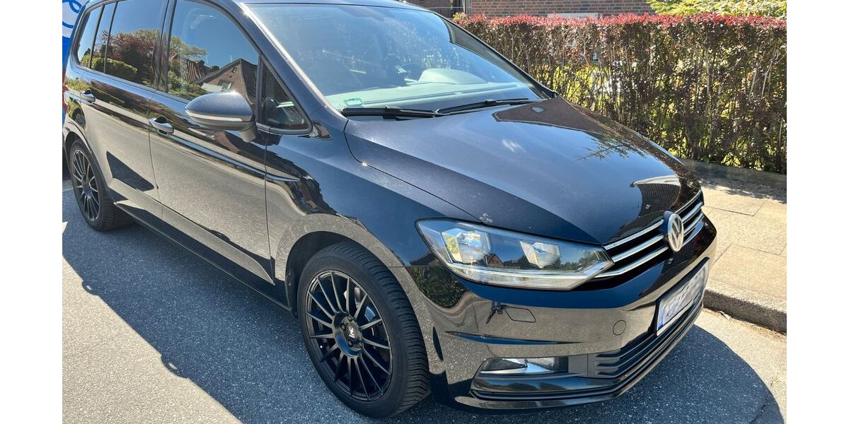 VW Touran 111.900 km 12.998 &euro; Rellingen 25462