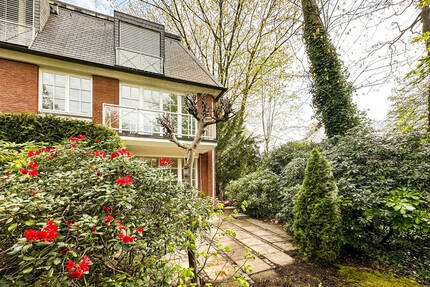 3-Zimmer-Wohnung mit Haus-im-Haus-Charakter in Blankenese