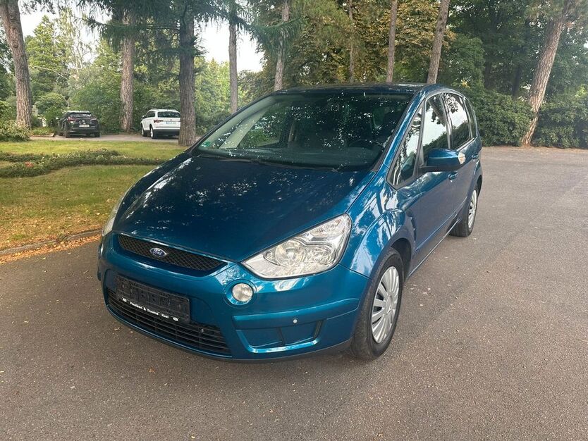 Ford S-Max 216.483 km 3.950 € Hamburg 22045