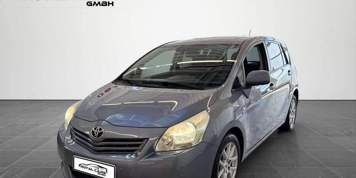 Toyota Verso 171.205 km 8.990 &euro; Hamburg 22111