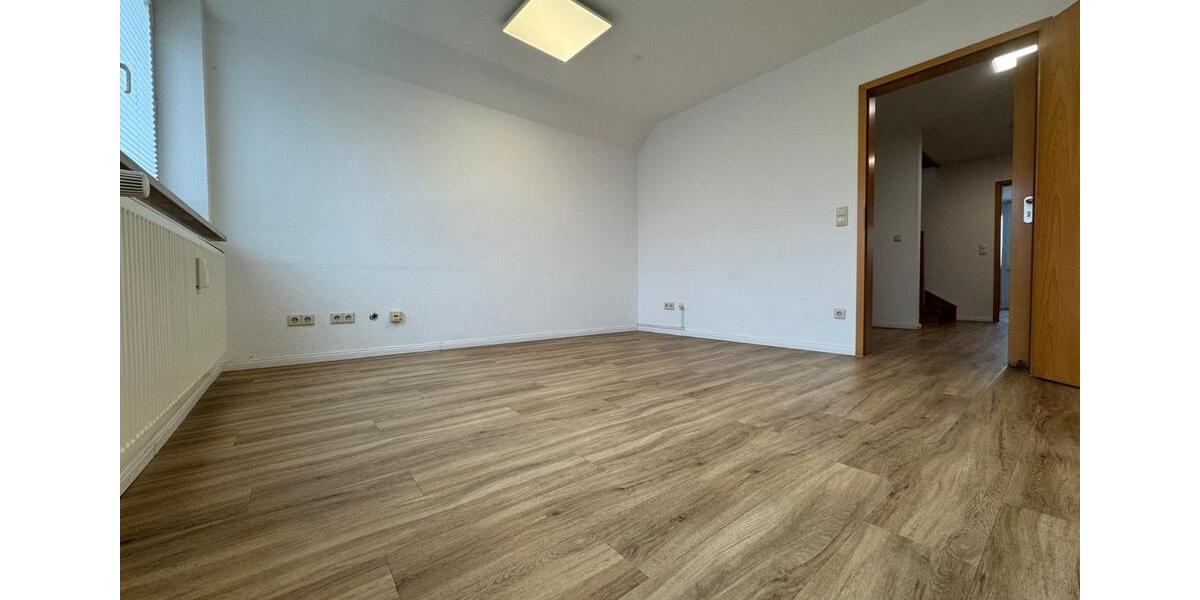 Maisonettenwohnung Norderstedt Garstedt - 3 Zimmer, 113 m&sup2;, 1.450&euro; | Angebot:25219954