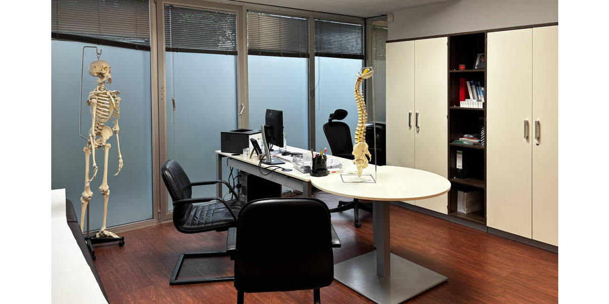 Gewerbeobjekt Hamburg Hoheluft-Ost - 6 Zimmer, 173 m&sup2;, 3.475&euro; | Angebot:26515201