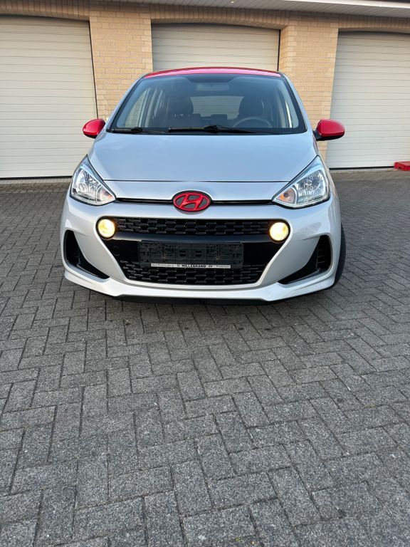 i10