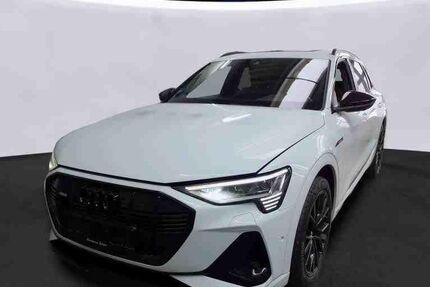 Audi e-tron 49.158 km 35.950 &euro; Hamburg 22047