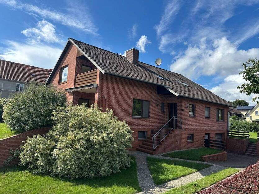 *** Großes Zweifamilienhaus mit viel Platz & Raum für 2 Generationen oder zum Arbeiten & Wohnen ***