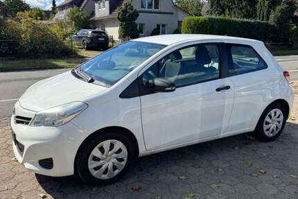 Toyota Yaris 263.000 km 2.800 € Stelle 21435