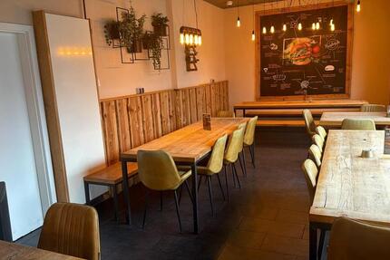 Umsatzstarke & moderne Gastronomiefläche mit Bar – Vollkonzession, Top-Ausstattung & 15J-Mietvertrag zimmer