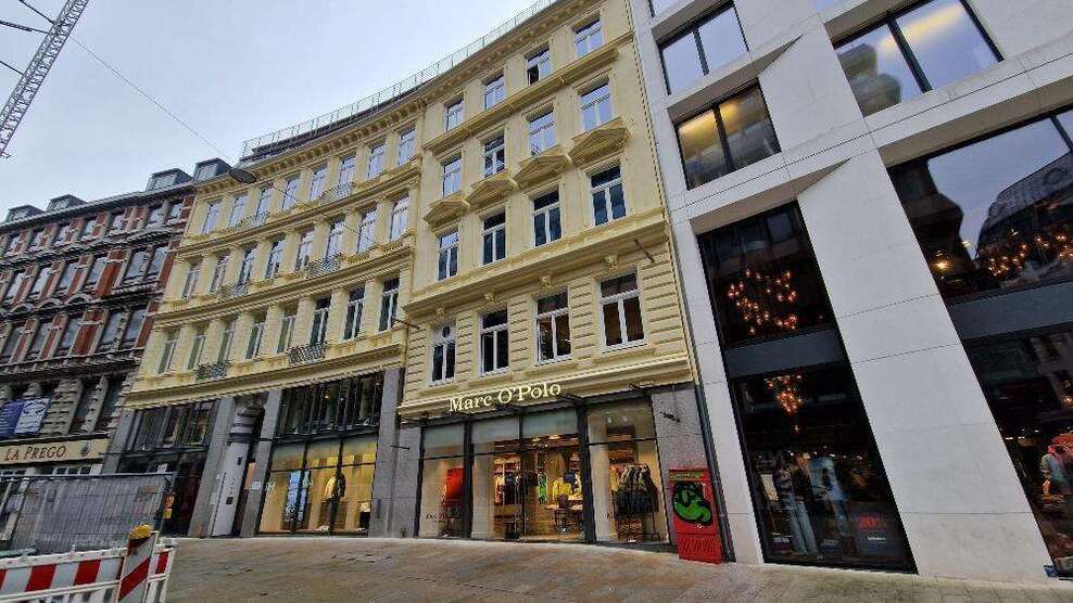 Büro in Hamburg 3.364,23 € 181.85 m²
