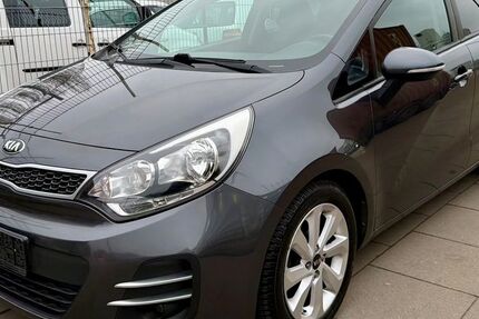 Kia Rio 111.000 km 5.990 &euro; Hamburg 20097