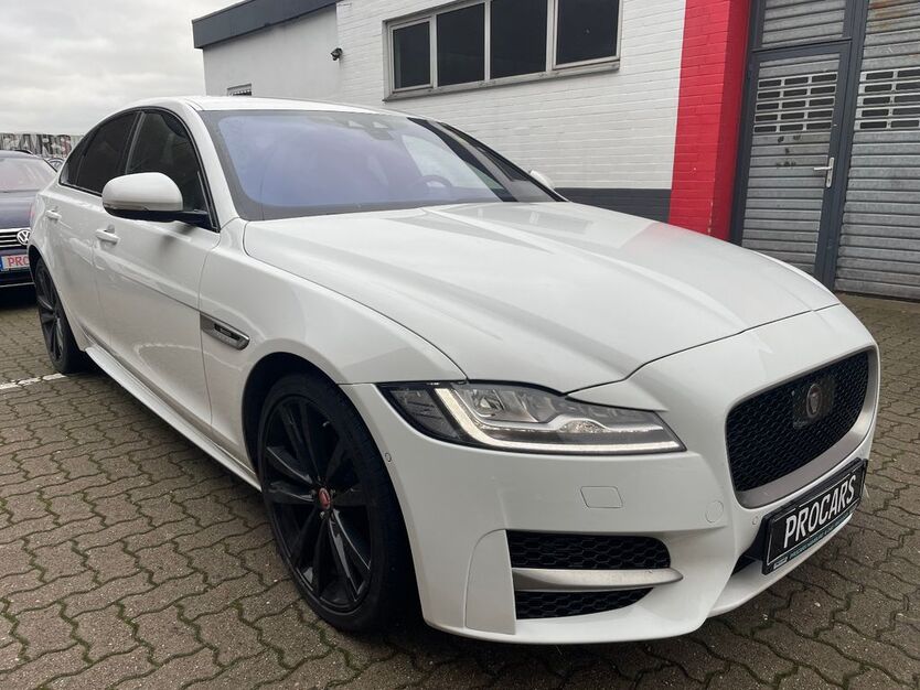 Jaguar XF 242.000 km 15.995 € Hamburg 20537