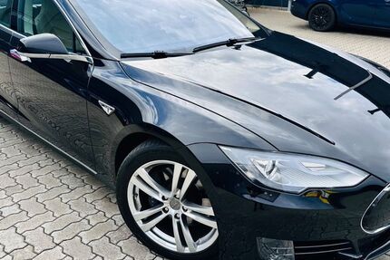 Tesla Model S 136.000 km 21.000 &euro; Geesthacht 21502