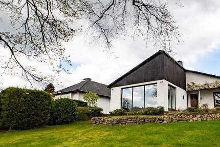 Bungalow auf traumhaften Hanggrundstück im Herzen von Sottorf dem schönsten Dorf im Rosengarten 6 zimmer