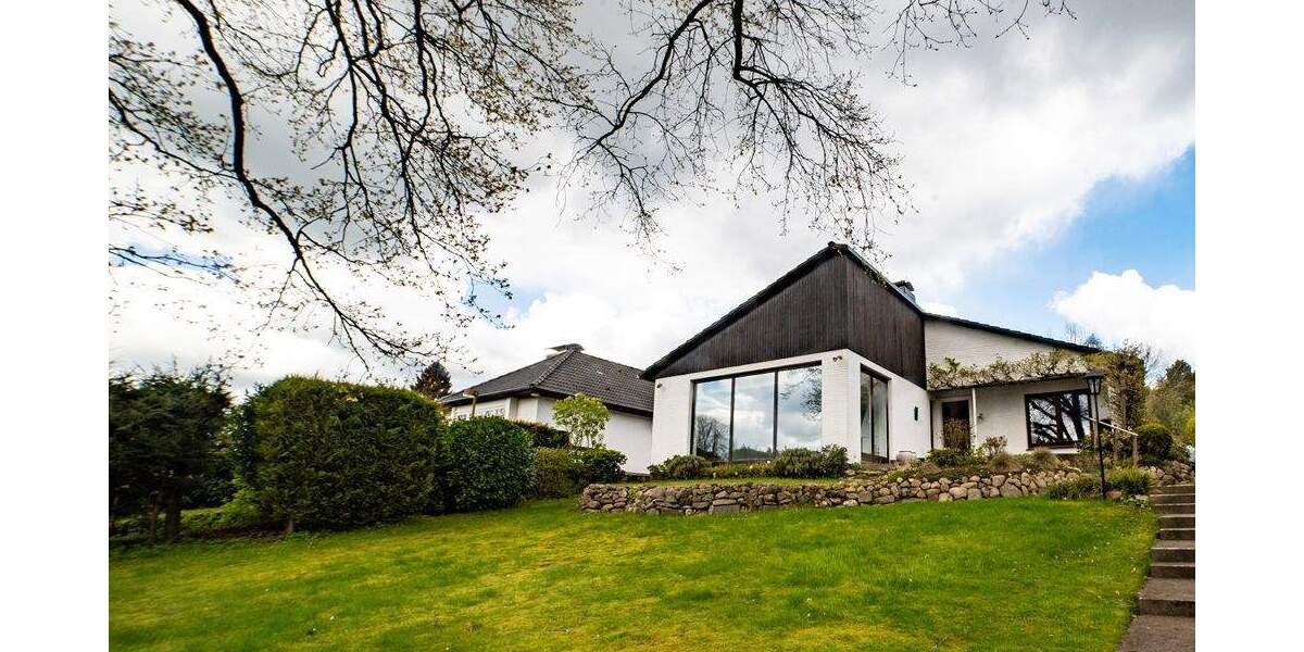 Bungalow auf traumhaften Hanggrundstück im Herzen von Sottorf dem schönsten Dorf im Rosengarten 6 zimmer