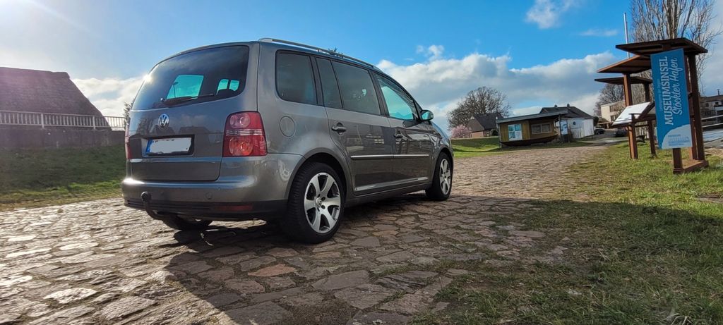 VW Touran 262.000 km 5.800 &euro; Seevetal Meckelfeld 21217