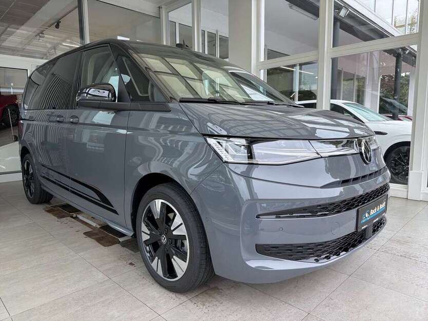 VW T7 Multivan 6.359 km 67.950 € Hamburg 22761