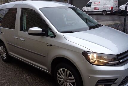 VW Caddy 138.787 km 13.800 &euro; Hamburg 22399