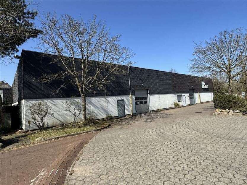 Halle in Seevetal 14.602,50 € 1947 m²
