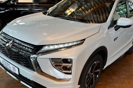 Mitsubishi Eclipse Cross 5.471 km 35.490 € Hamburg-Neugraben 21149