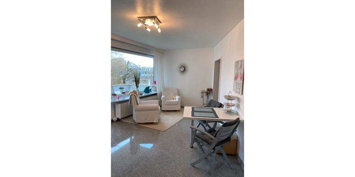 Hochparterre Hamburg Wandsbek - 1 Zimmer, 33 m&sup2;, 193.000&euro; | Angebot:26956258