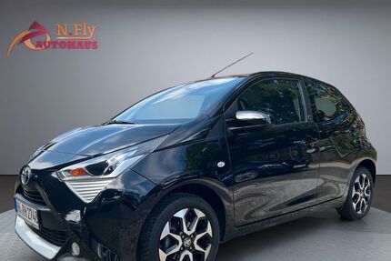 Toyota Aygo (X) 25.410 km 11.950 &euro; Hamburg - 1 Min. vom Hamburg Airport 22415