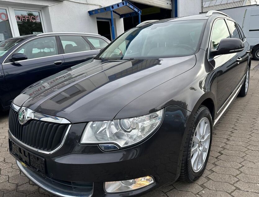 Skoda Superb 262.000 km 2.990 € Hamburg 20537