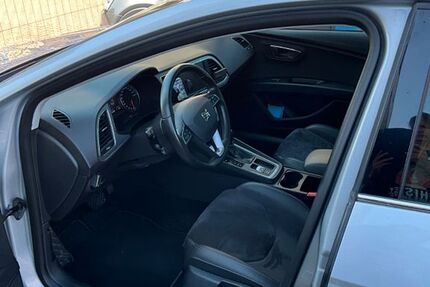 Seat Leon 147.000 km 11.999 &euro; Hamburg 22083