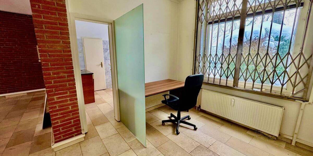 Gewerbeobjekt Hamburg Blankenese - 1 Zimmer, 105 m&sup2;, 2.900&euro; | Angebot:26472948
