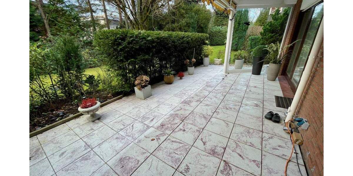 TERRASSENWOHNUNG, HOCHWERTIG AUSGESTATTET UND ABSOLUT RUHIG ! 3 zimmer